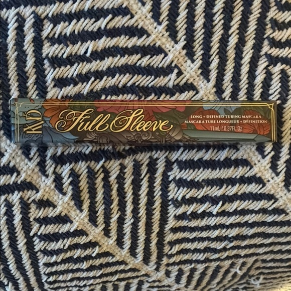 Kat Von D Other - KVD Full Sleeve Mascara Kat von D Defined Tubing 10 Ink Black 0.37 FL OZ Lux